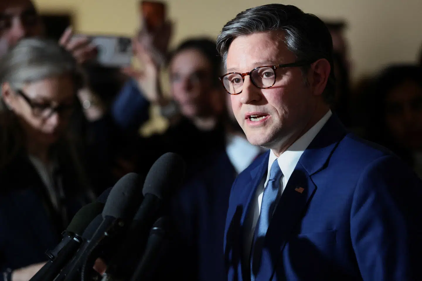 Formanden for Repræsentanternes Hus, Mike Johnson, mener ikke der er tale om at bruge militær magt i Grønland. (Arkivfoto).