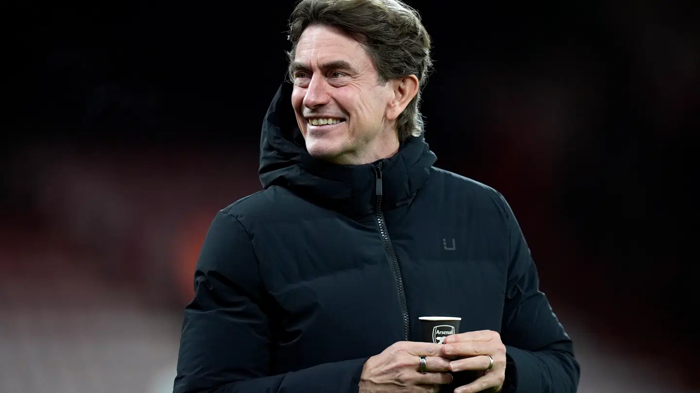 Thomas Franks Tottenham-hold er inde i en vanskelig periode. Holdet tabte onsdag 2-3 ude til Bournemouth, hvor danskeren blev set med en kaffekop påtrykt Arsenals logo.