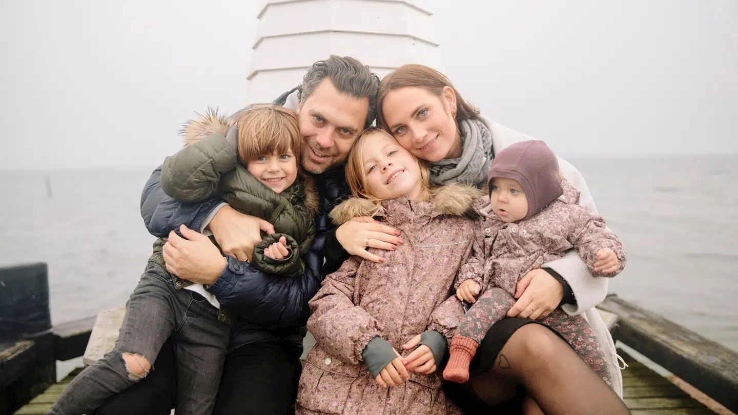 Christian og Lisbeth med deres tre børn.