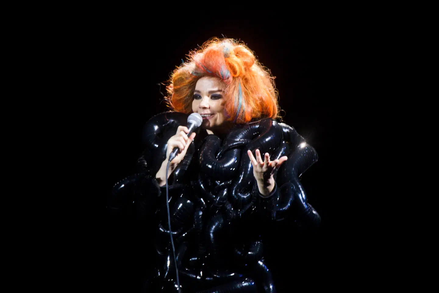 Björk på Orange Scene under Roskilde Festival 2012.