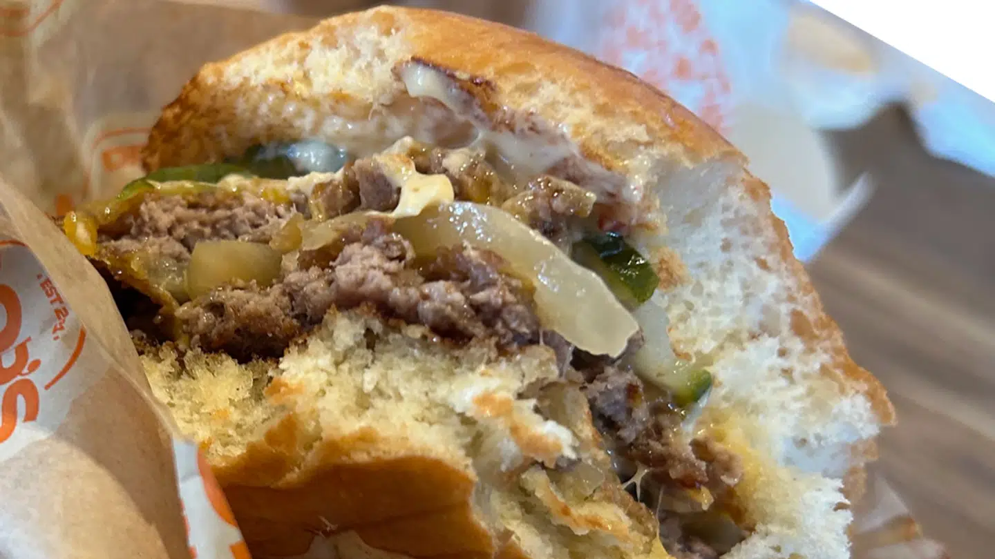 B.T.s anmelder har testet burgere på grænsen mellen Nørrebro og Frederiksberg.