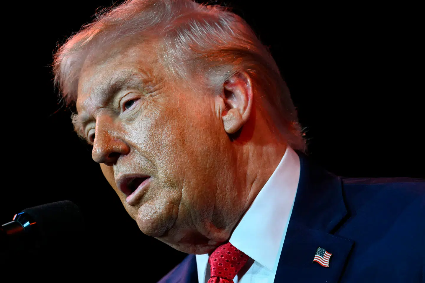 Trump og hans støtter fastholder, at operationen mod Maduro var en retshåndhævende indsats, og at han derfor ikke havde brug for kongressens opbakning.