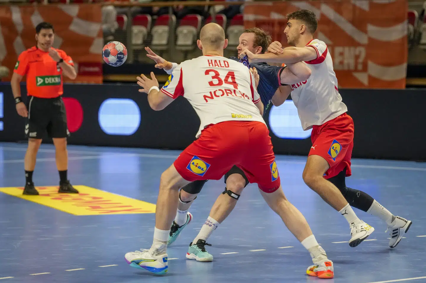 Det danske forsvar havde helt styr på Norge i torsdagens testkamp, hvor Danmark efter pausen satte tingene på plads.