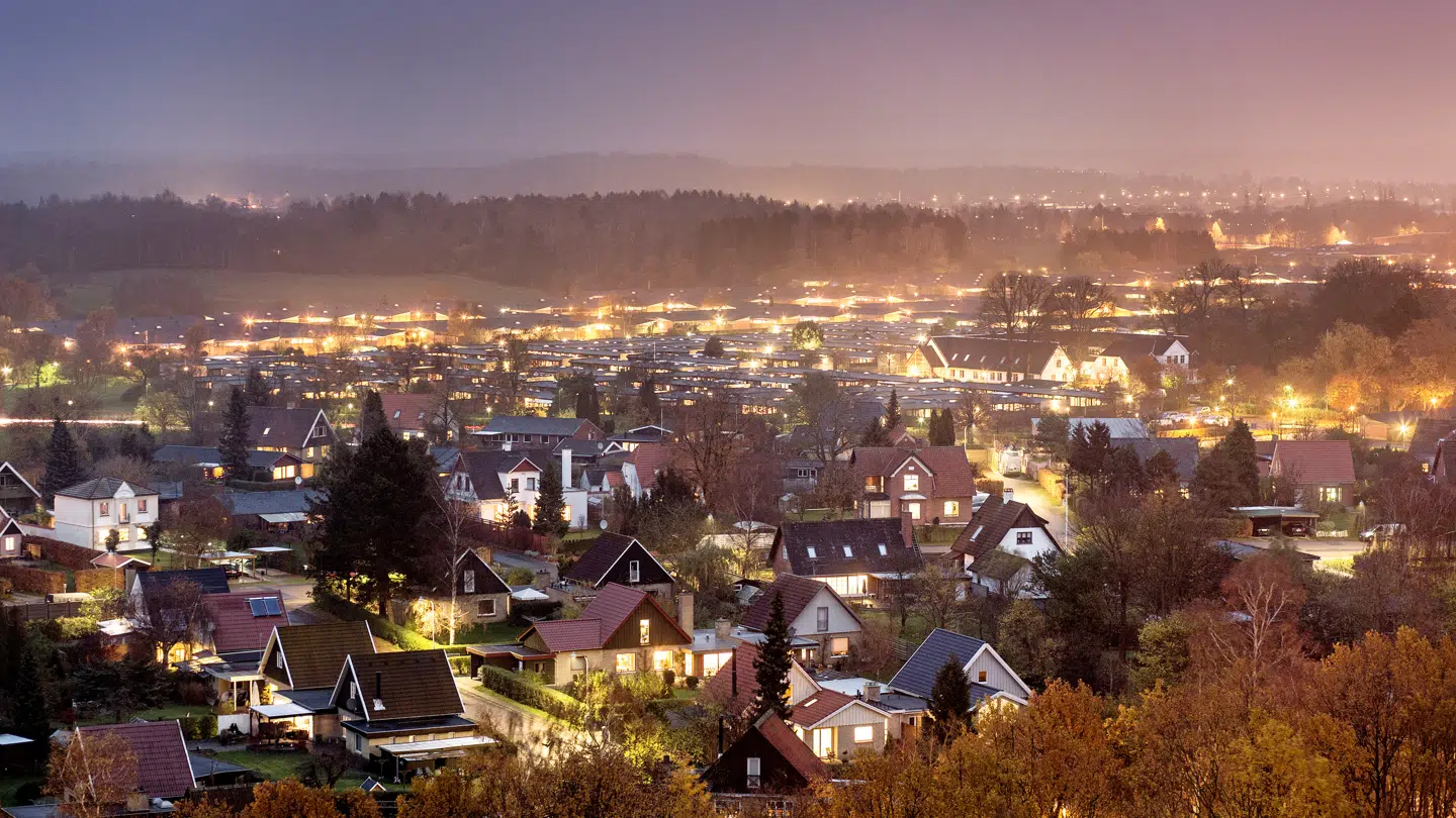 Er det rimeligt, at boligejere skal betale strafrenter af en restskat, som skattemyndighederne er skyld i? Det skal skatteminister Ane Halsboe-Jørgensen nu svare på.