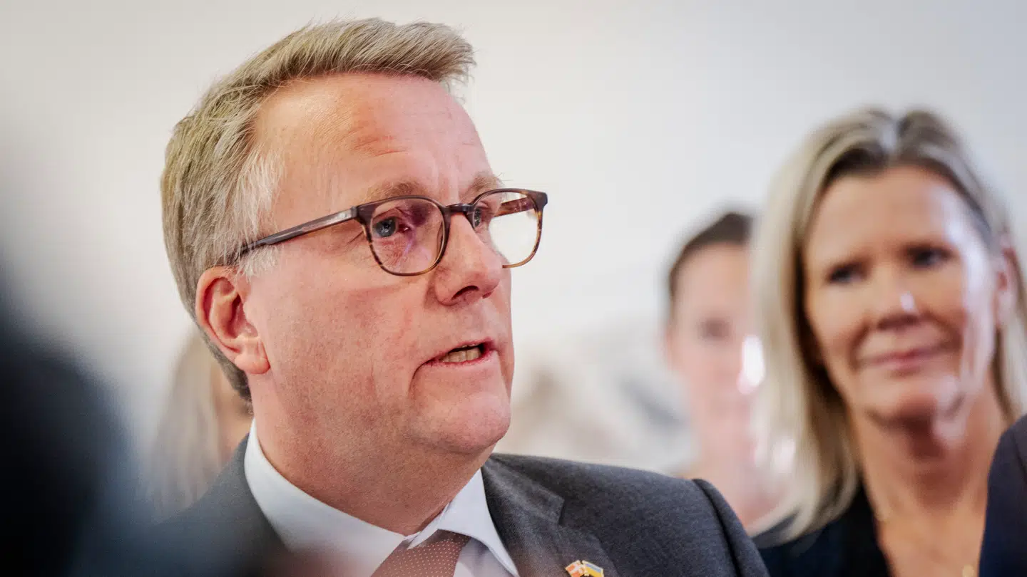 Erhvervsminister Morten Bødskov (S) var justitsminister i 2013, da det blev vurderet, at en 18-årig somalier dømt for at voldtage en 10-årig pige ikke kunne smides ud af Danmark. Nu dukker sagen op igen.