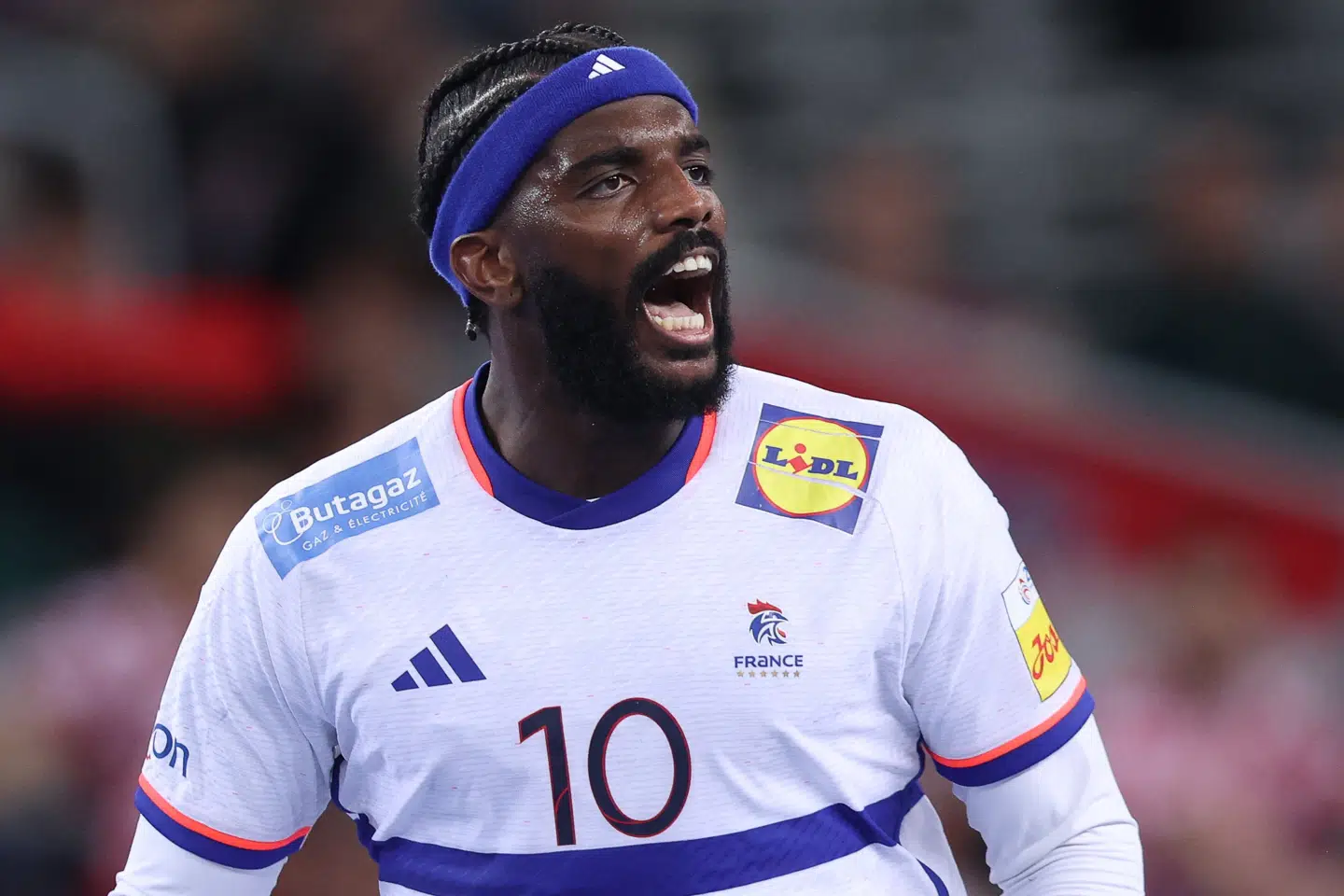 Dika Mem skifter i 2027 til den tyske klub Füchse Berlin.