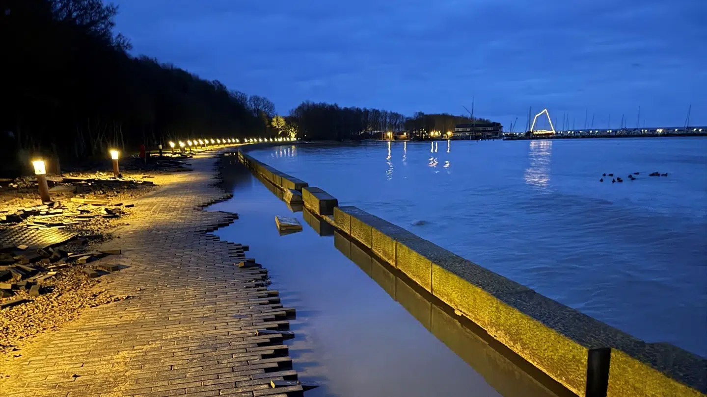 Det er 100 meter af Strandpromenaden, der er blevet ødelagt.