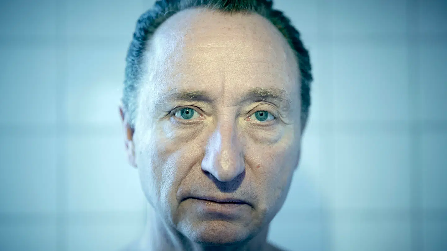 Søren Fauli står midt i en skilsmisse og hussalg, men er klar til, at livet tager en ny drejning.