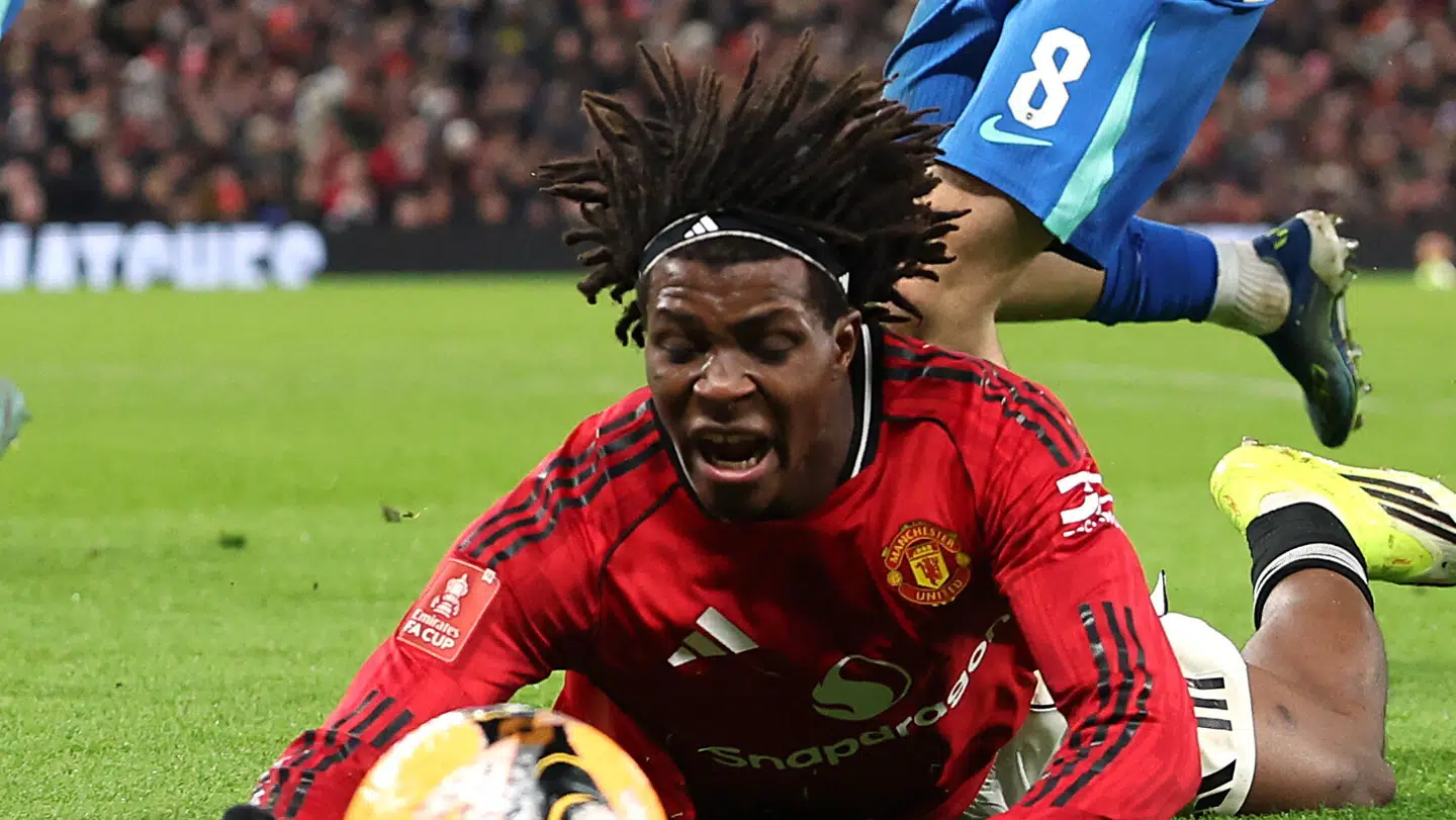 Patrick Dorgu blødte pludselig fra næsen under pokalskuffelsen.