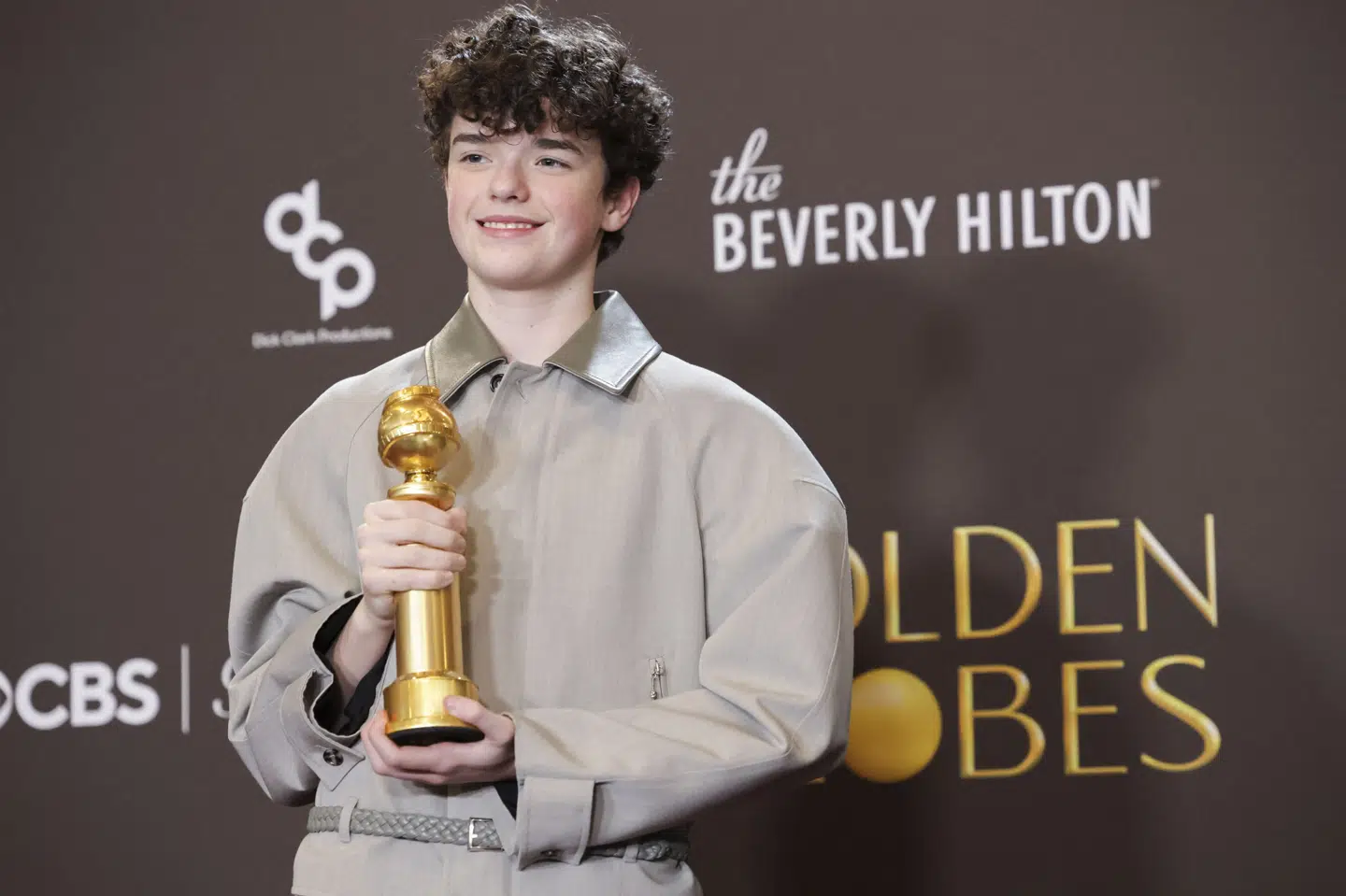 16-årige Owen Cooper blev natten til mandag den næstyngste mandlige skuespiller til at vinde en Golden Globe. I september blev han den yngste mandlige skuespiller til at modtage en Emmy-statuette.