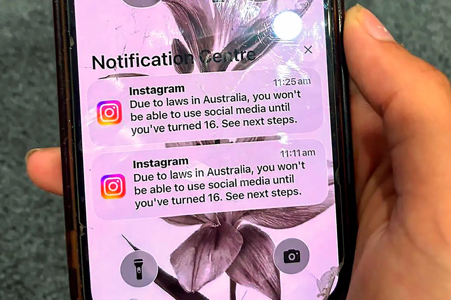 Alene 330.000 Instagram-konti er blevet spærret for brugere, der ikke er fyldt 16 år.