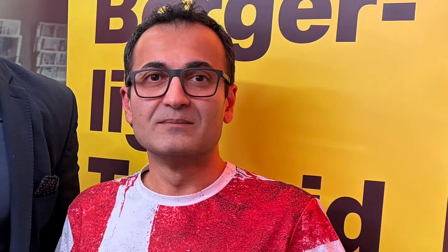 Dansk-iranske Cyrus Razavi kom til Danmark i 1985.