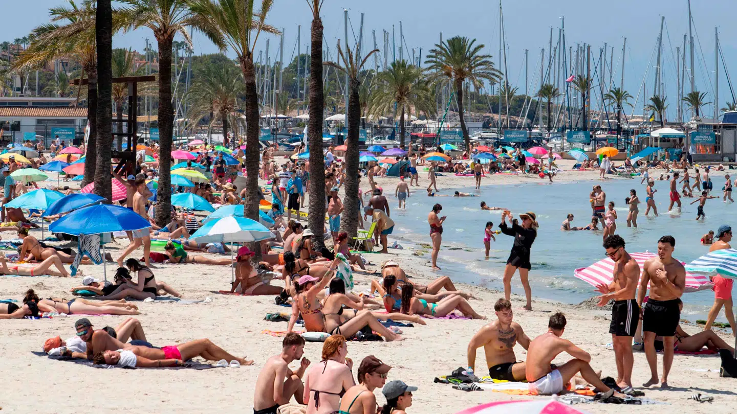 Drømmer du om en ferie på Mallorca i juli - så skal du måske allerede til at komme igen.
