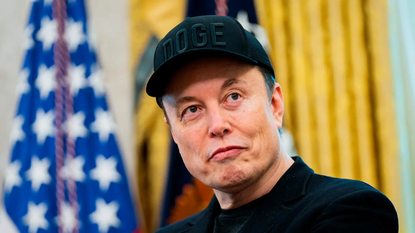 Elon Musk meldte mandag ud, at han vil søge om fuld forældremyndighed over sin et-årige-søn.