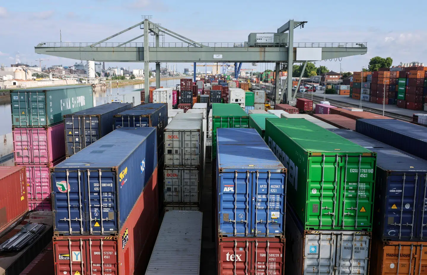 Handelen mellem de 27 EU-lande er blevet mindre, viser nye tal fra EU-Kommissionen.