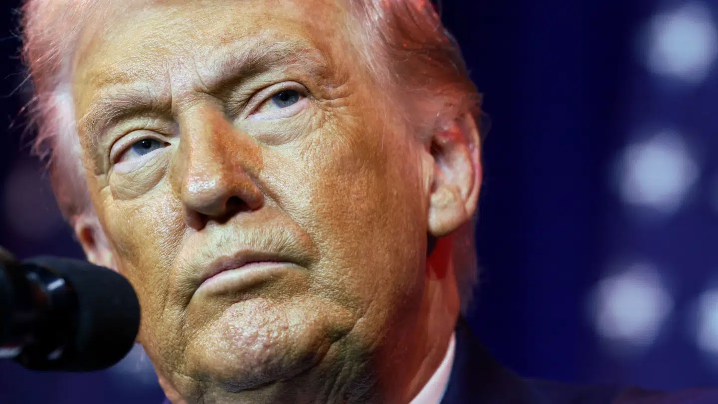 Dansk-iranske Cyrus Razavi udlægger situationen i Iran i mandagens afsnit af B.T.s debatpodcast Borgerlig Tabloid. Her kommer han med en klar opfordring til den amerikanske præsident.