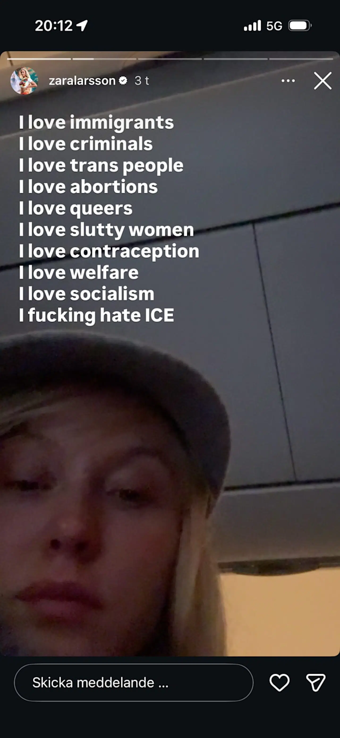 Zara Larsson har delt et billede på Instagram, som slettes efter 24 timer, hvor hun lister alle de ting, hun elsker og hader – herunder Donald Trump-regeringens håndtering af immigranter. Foto: Zara Larsson / Instagram