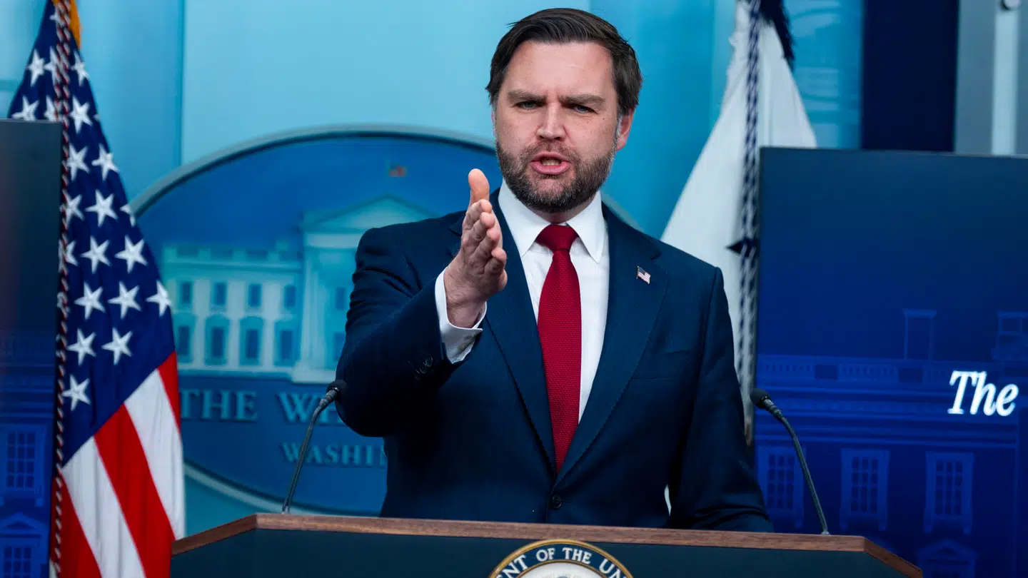 Den amerikanske vicepræsident, J.D. Vance, er kendt som en hardhitter, og Henrik Qvortrup frygter, at han vil kunne udnytte grønlandsk snak om selvstændighed under onsdagens møde i Det Hvide Hus.