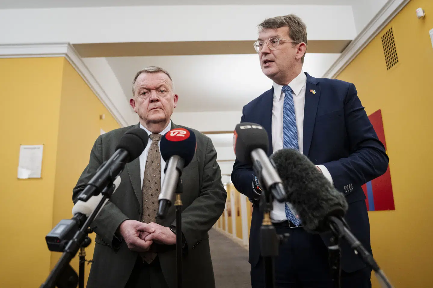 Udenrigsminister Lars Løkke Rasmussen (M) skal onsdag mødes med USA's udenrigsminister og vicepræsident i Det Hvide Hus. Det fortalte Lars Løkke Rasmussen tirsdag til pressen efter et møde i Det Udenrigspolitiske Nævn i Folketinget.