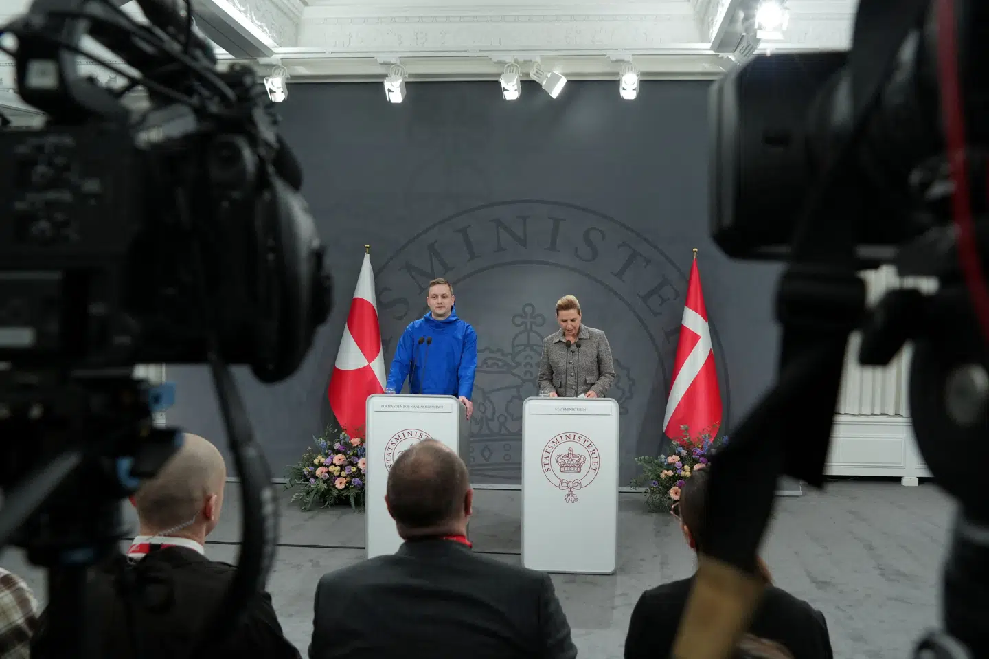 Hvis Grønland skulle vælge mellem USA og Danmark, så vælger regeringsleder og formand for Naalakkersuisut Jens-Frederik Nielsen her og nu Danmark.