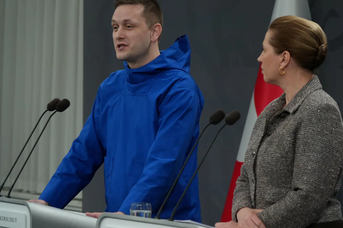 Jens-Frederik Nielsen og Mette Frederiksen dannede tirsdag fælles front forud for dansk-amerikansk møde i Washington D.C. onsdag, skriver flere udenlandske medier.