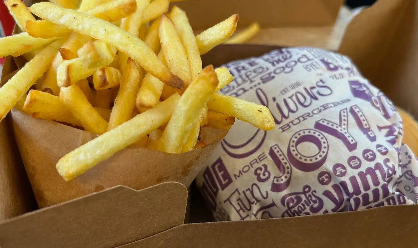 B.T.s anmelder Henrik Ørholst har smagt en burger med pomfritter i et mondænt kvarter.