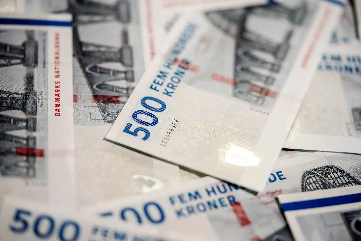 500-kronsedler i Nationalbanken mandag den 11. august 2025.. (Foto: Mads Claus Rasmussen/Ritzau Scanpix)