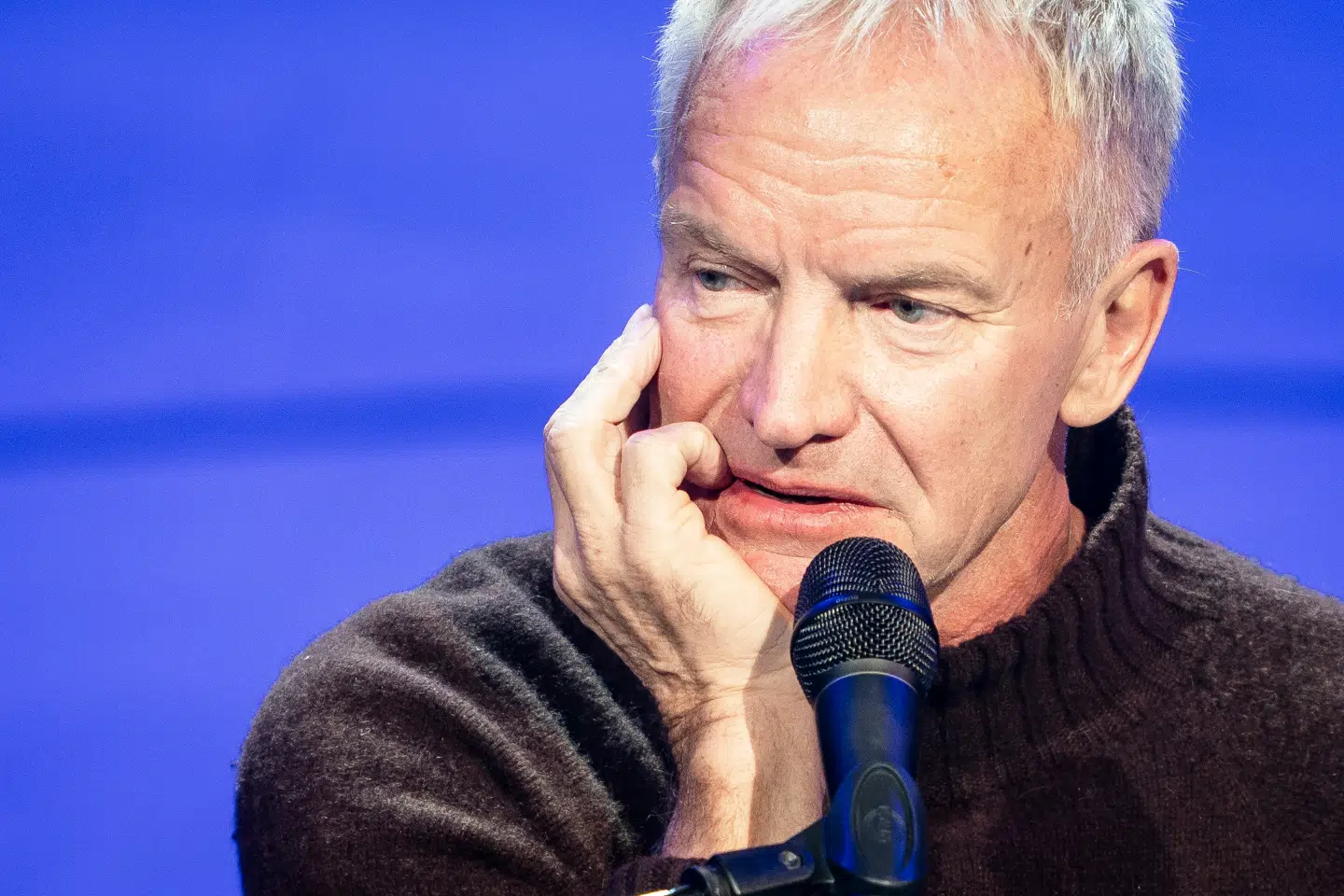 Det britiske band The Police gik officielt i opløsning i 1984. Nu sagsøger bandets to andre medlemmer den tidligere forsanger, Sting (billedet), for millioner af kroner.