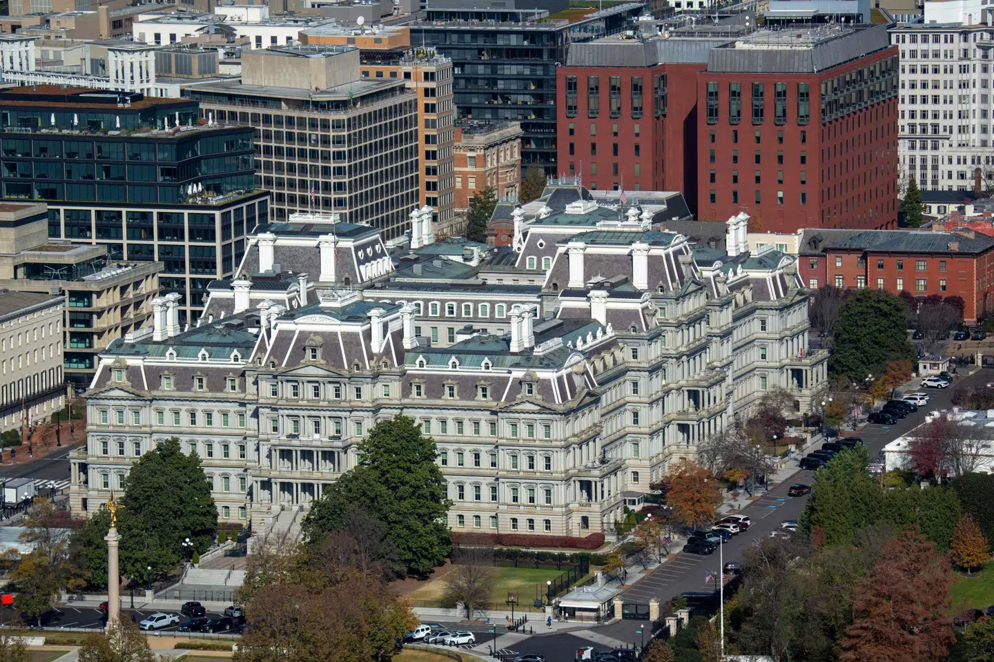 Det bliver i Eisenhower Executive Office Building klokken 16.30 dansk tid onsdag, at udenrigsminister Lars Løkke Rasmussen (M) skal mødes med USA's vicepræsident, J.D. Vance, der har kontor i bygningen, om Grønland. (Arkivfoto).