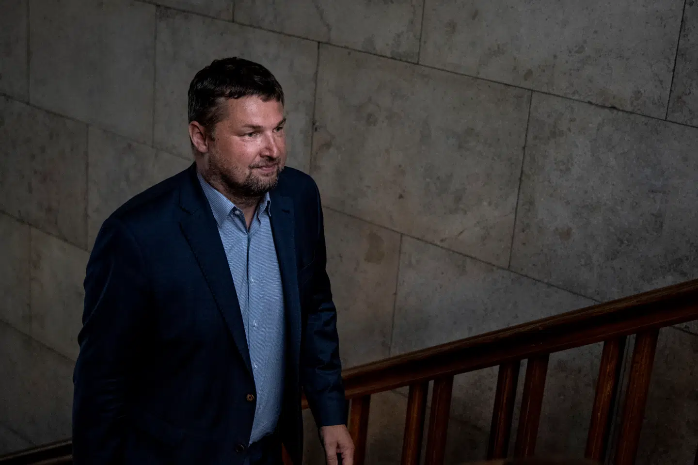 I køvandet på, at B&O har aflagt regnskab, afviser selskabets formand, Juha Christensen, over for Berlingske, at det er mangel på flid, der har ført til fyringen af topchefen, Kristian Teär.