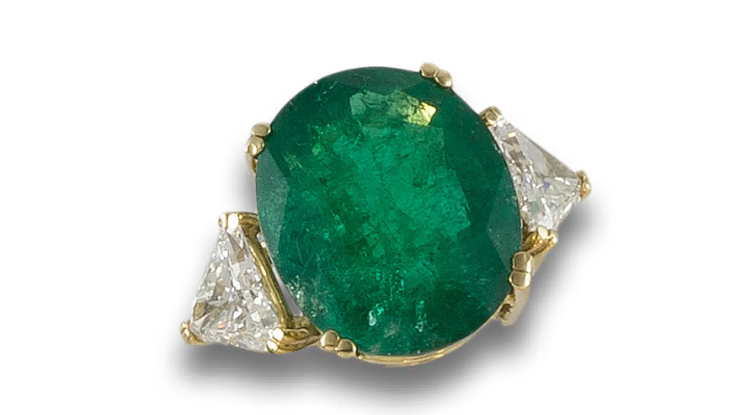 Det er angiveligt denne ring, som har tilhørt den tidligere belgiske dronning, som vil blive solgt under en auktion hos auktionshuset Ansorena i Madrid.