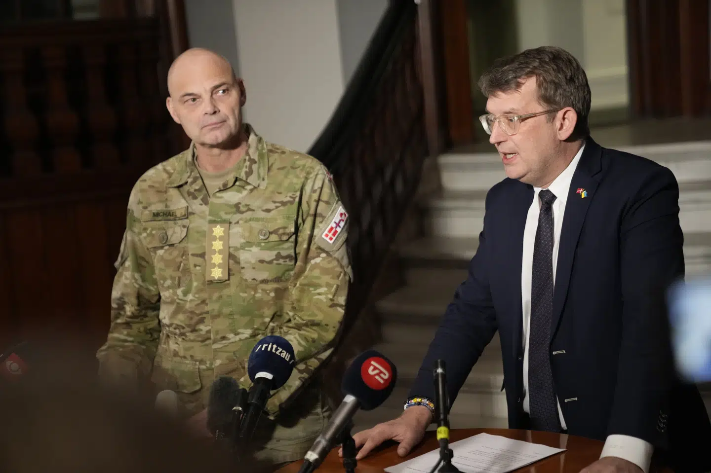 Forsvarsminister Troels Lund Poulsen (V) og forsvarschef Michael Hyldgaard fortalte onsdag på et pressemøde i Forsvarsministeriet om den øgede troppetilstedeværelse i Grønland.