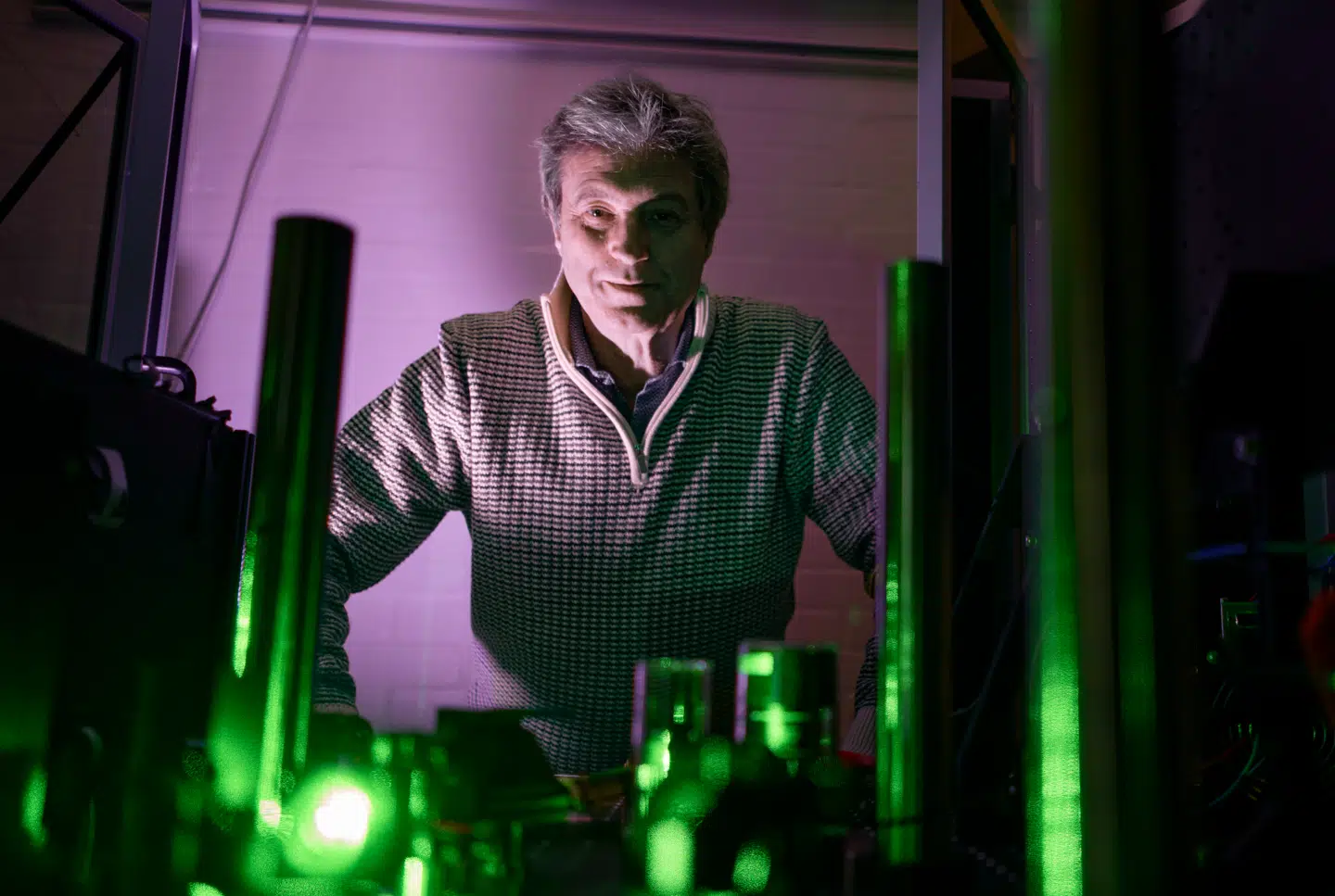 Christian Dalsgaard Nielsen er en af den slags iværksættere, Europa har brug for. Han har sammen med tre kvanteforskere stiftet selskabet Diasense, som fremstiller et superpræcist magnetisk mikroskop ved hjælp af kvanteteknologi udviklet på DTU. I opstarten fik han hjælp fra rugekassen BII, som nu får stort milliardbeløb fra Novo Nordisk Fonden.