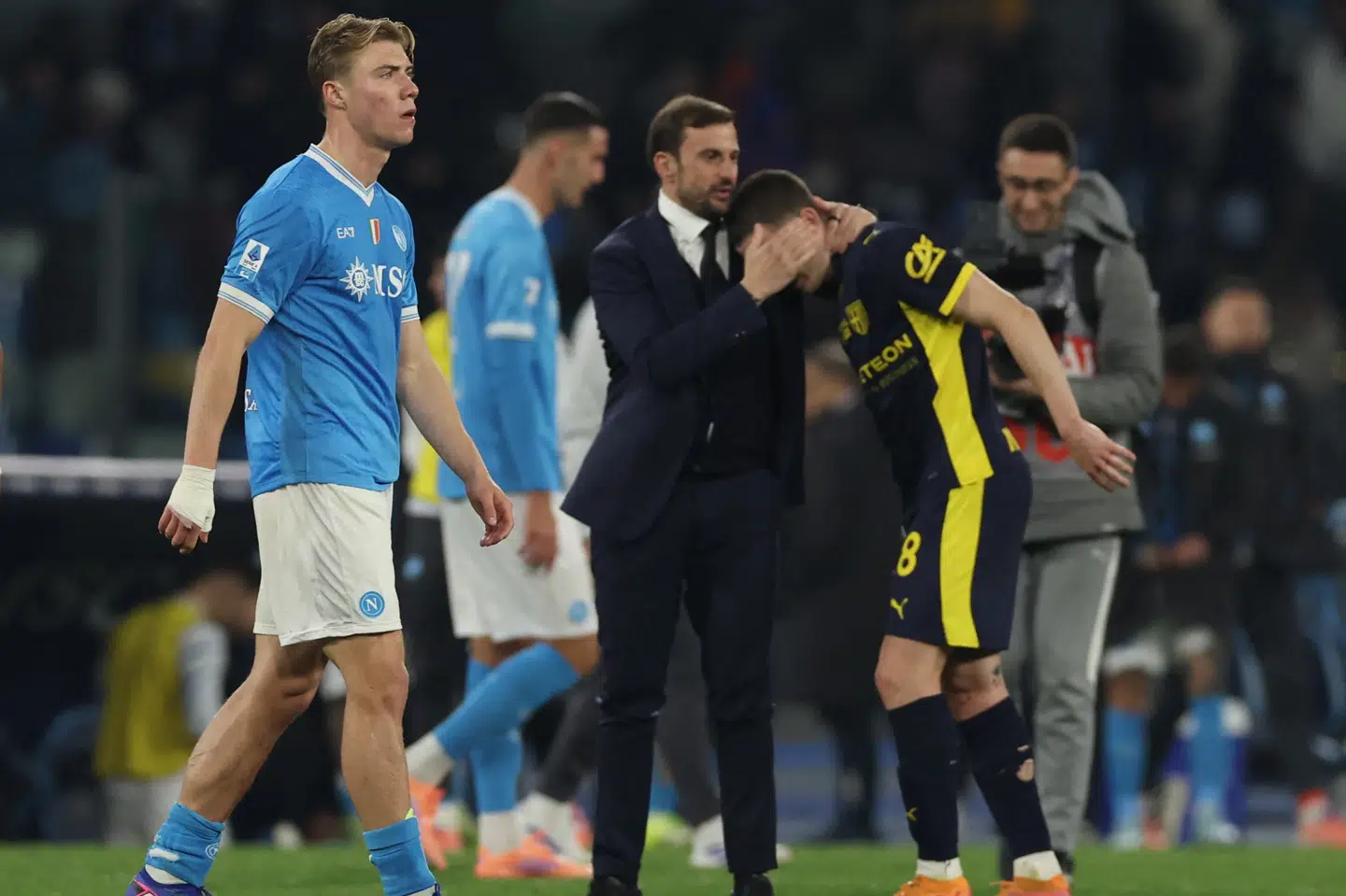 Skuffelsen lyser ud af Rasmus Højlund efter 0-0 mod Parma.