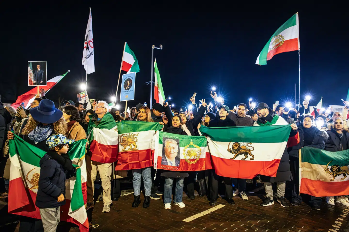 De voldsomme demonstrationer i Iran har spredt sig til andre lande, hvor folk går på gaden i solidaritet mod de iranske demonstranter - blandt andet her i Amsterdam i Holland. (Arkivfoto).