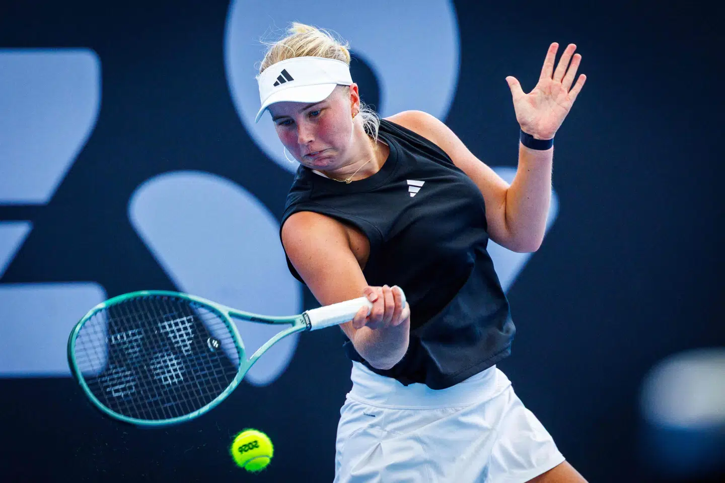 Clara Tauson har endnu den første sejr til gode i 2026 efter nederlag i Brisbane og senest Adelaide, hvor hun trak sig efter første sæt i et opgør i første runde. (Arkivfoto).