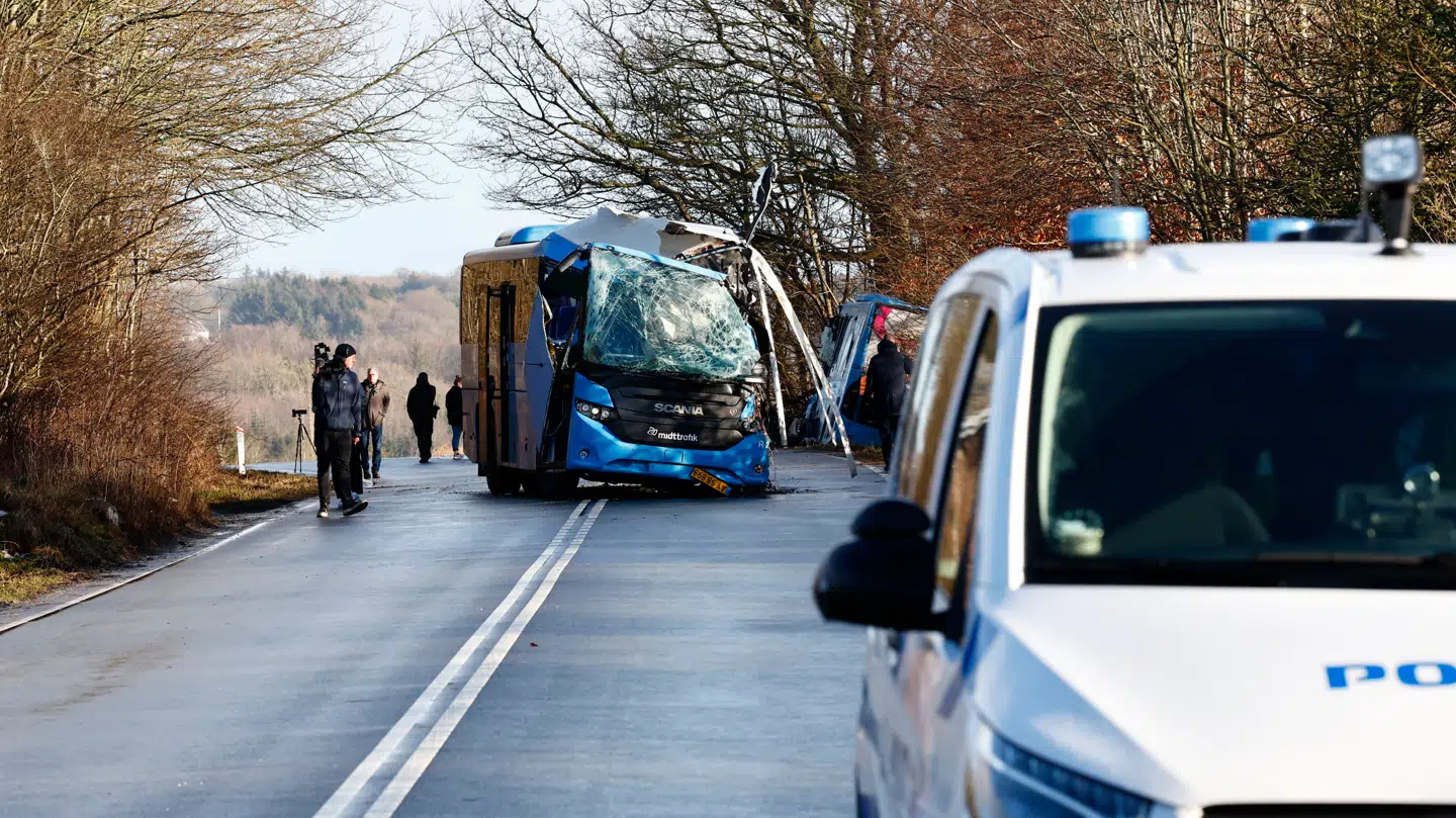 To mænd på henholdsvis 32 og 52 år døde i ulykken, der fandt sted onsdag morgen.