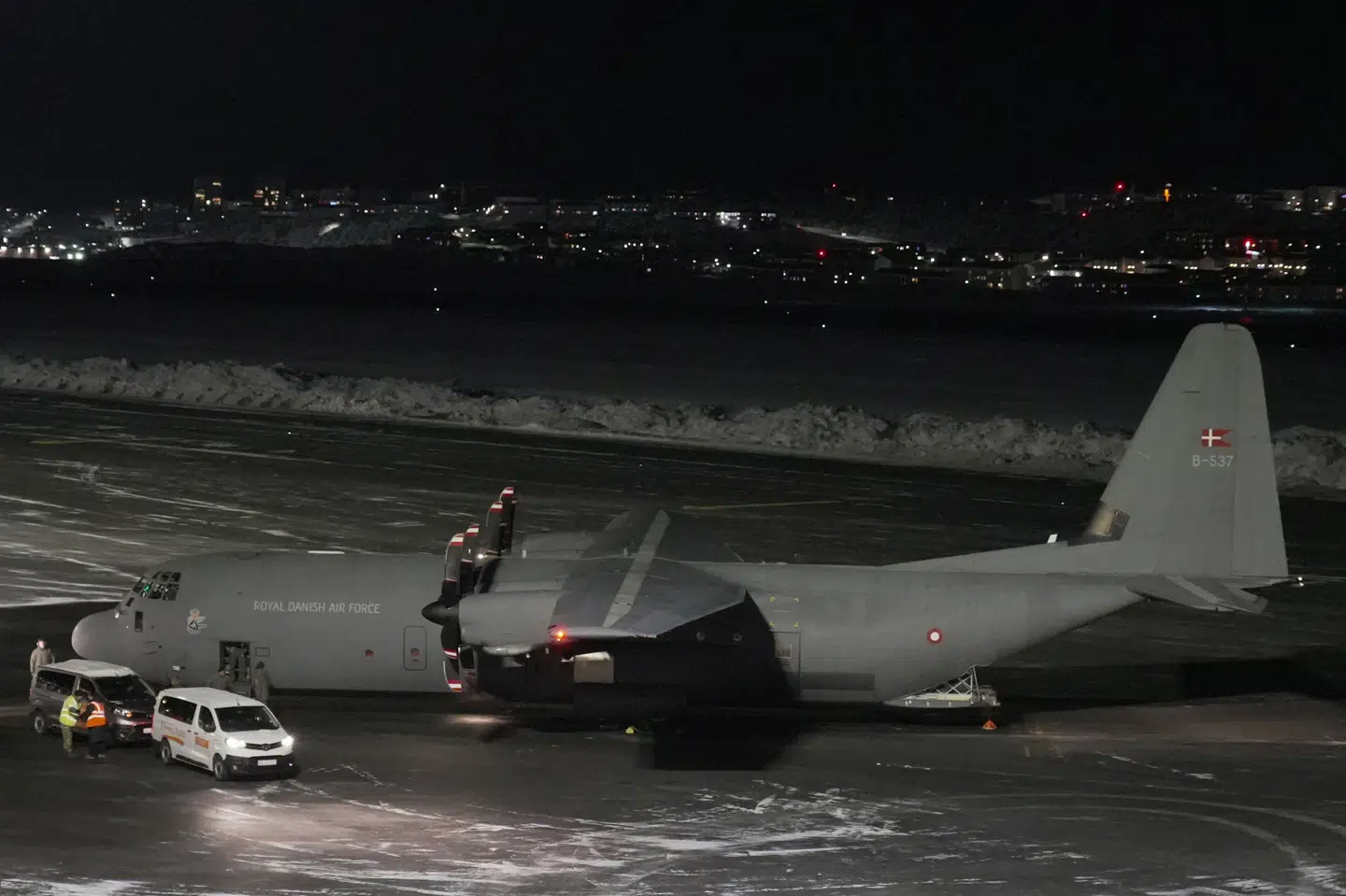 En dansk militærfly landede i Nuuk onsdag aften. Blandt andet med materiel. (Arkivfoto).