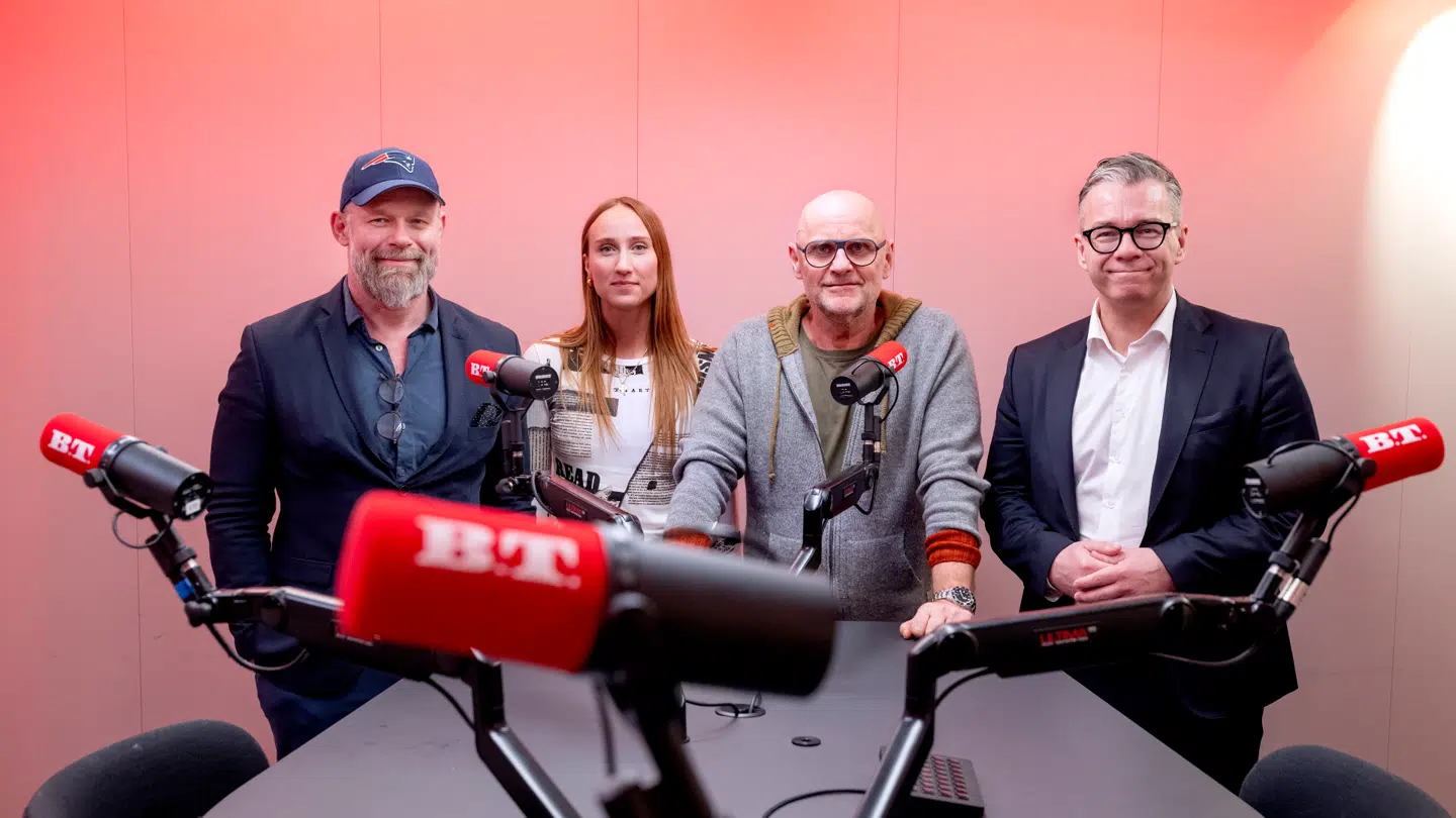 Holdet bag ny politisk Podcast på B.T. – Joachim B. Olsen, Emilie Jäger, Henrik Qvortrup og chefredaktør Simon Richard Nielsen.