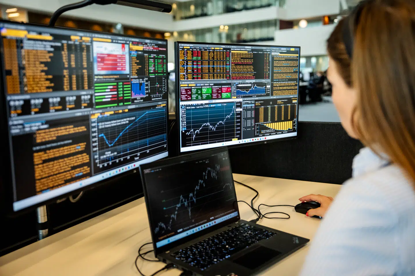 Aktiehandlere på arbejde på Nordea Trading Floor i København tirsdag den 22. april 2025.
