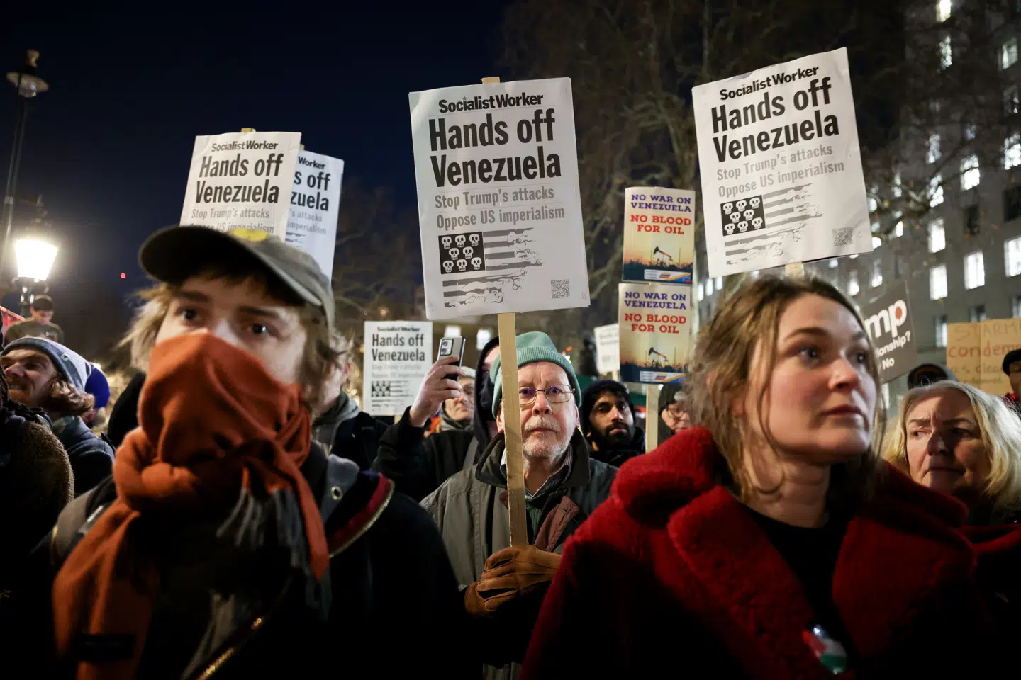 Trump-administrationens tilfangetagelse af Venezuelas præsident, Nicolás Maduro, markerer ifølge nobelmodtageren Daron Acemoglu et vendepunkt for international ret. Den »regelbaserede orden«, som USA tidligere hævdede at støtte, er blevet erstattet af ensidige magtudøvelse uden multilateral legitimitet.