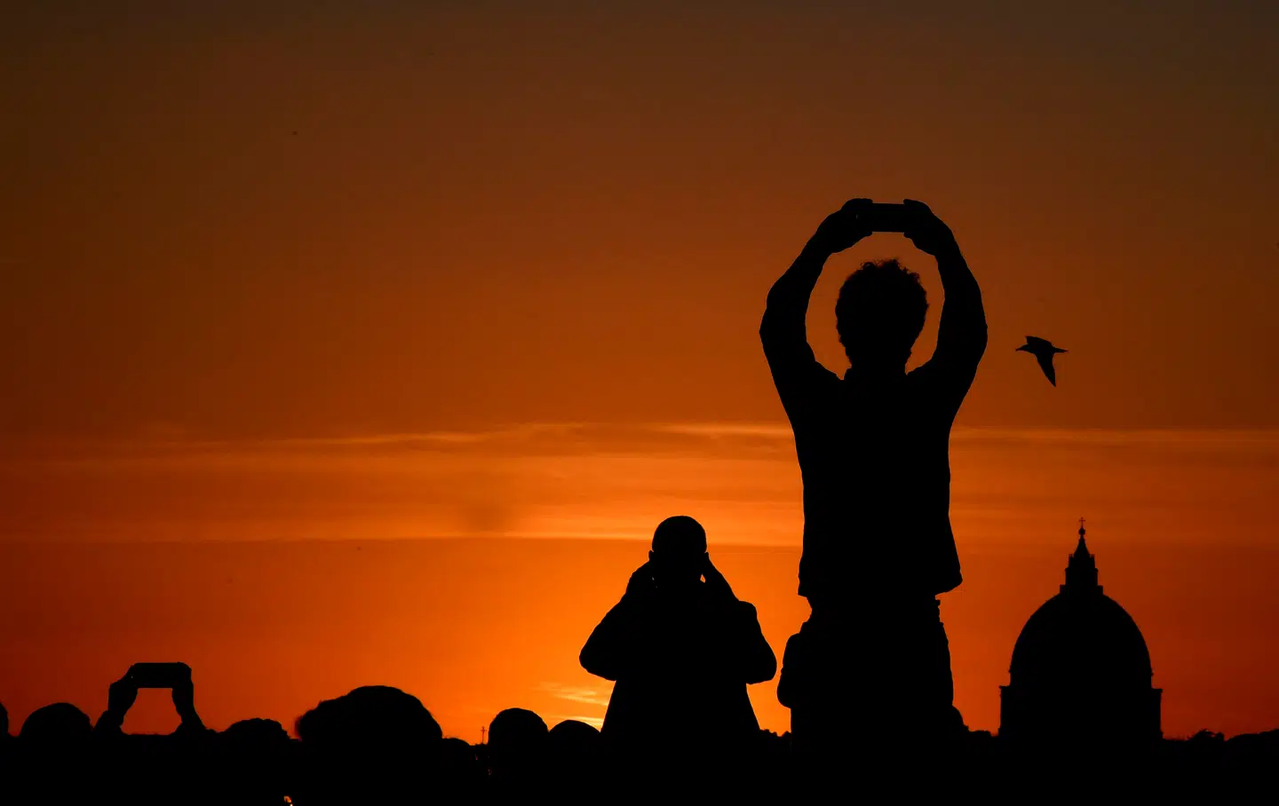 Solopgang over Rom – en by med en tusindårig historie, som står endnu trods utallige forandringer. Dem skal vi huske på i en tid, hvor mange ser sort på fremtiden, mener dagens kronikør.