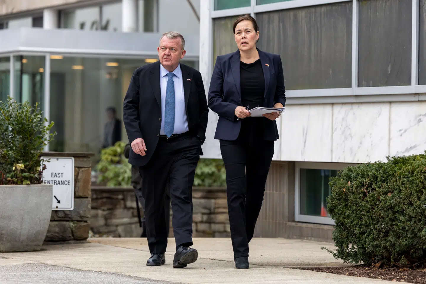Udenrigsminister Lars Løkke Rasmussen og den daværende grønlandske minister for udenrigsanliggende, Vivian Motzfeldt, efter et dramatisk møde med Marco Rubio og USAs vicepræsident, J.D. Vance, i Washington, D.C. i januar.