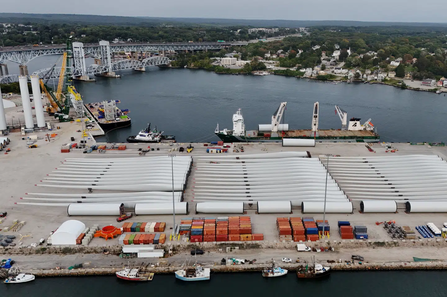 Revolution Wind er stadig under opbygning i USA, og mandag gav en dommer lov til, at arbejdet kunne fortsætte. Også Vineyard Wind vil have rettens ord for, at et arbejdsstop ikke skal opretholdes. (Arkivfoto).