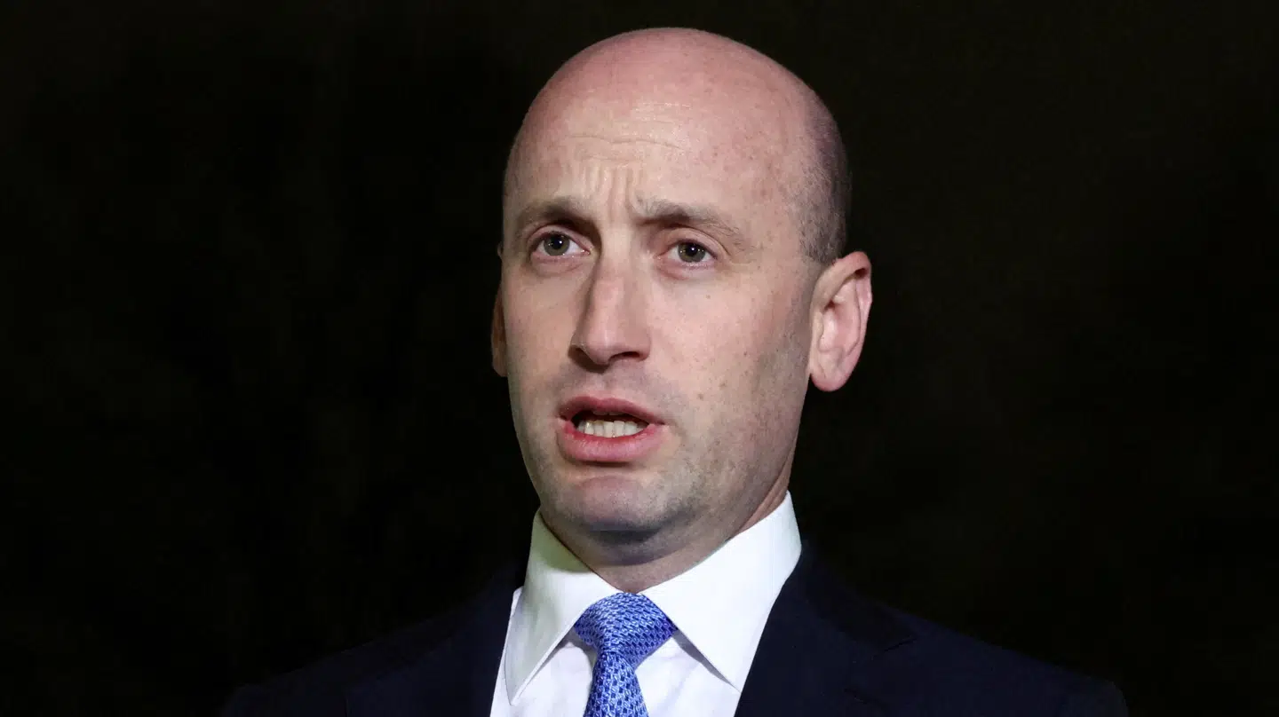 Vicestabschefen i Det Hvide Hus vækker opsigt på landsdækkende tv.