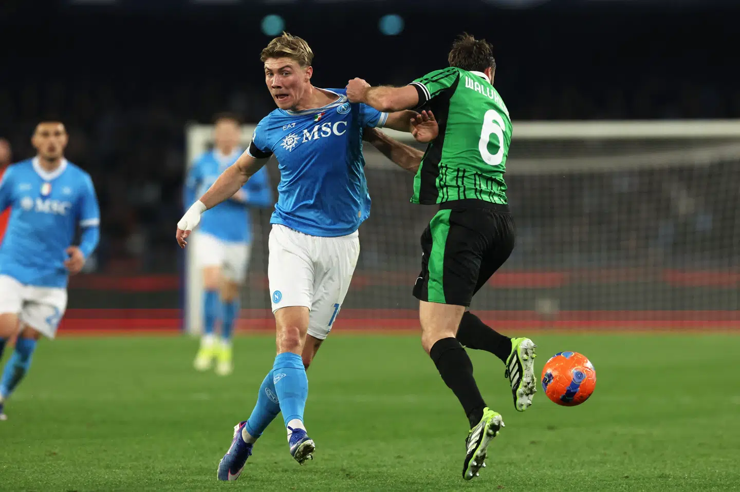 Napoli-angriberen Rasmus Højlund spillede ikke sin bedste kamp i Serie A, da det blev til en smal 1-0-sejr over Sassuolo.