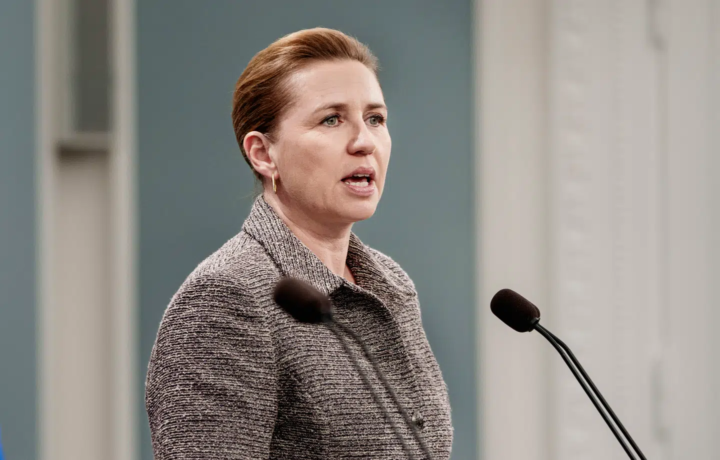 Den danske statsminister, Mette Frederiksen, understreger, at Europa ikke vil lade sig afpresse, efter at præsident Donald Trump lørdag kom med en ny trussel om told rettet mod en række europæiske lande.