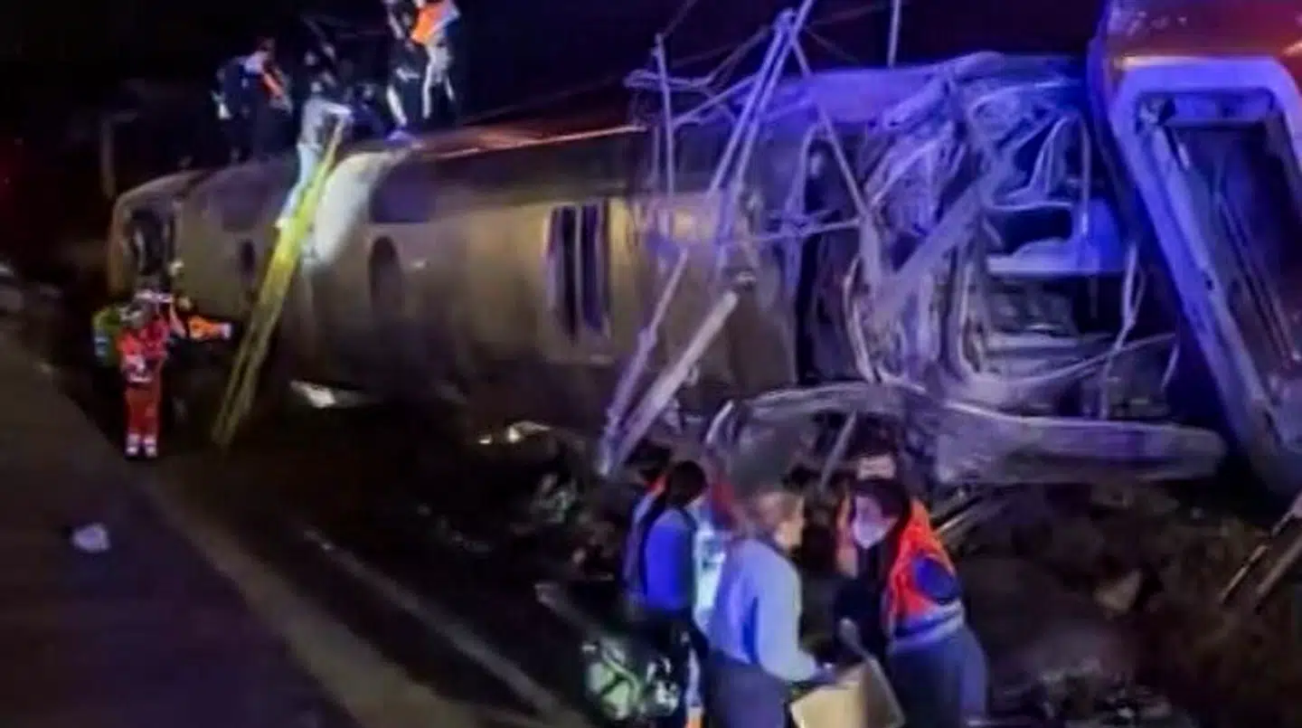 Her ses et af de afsporede tog.