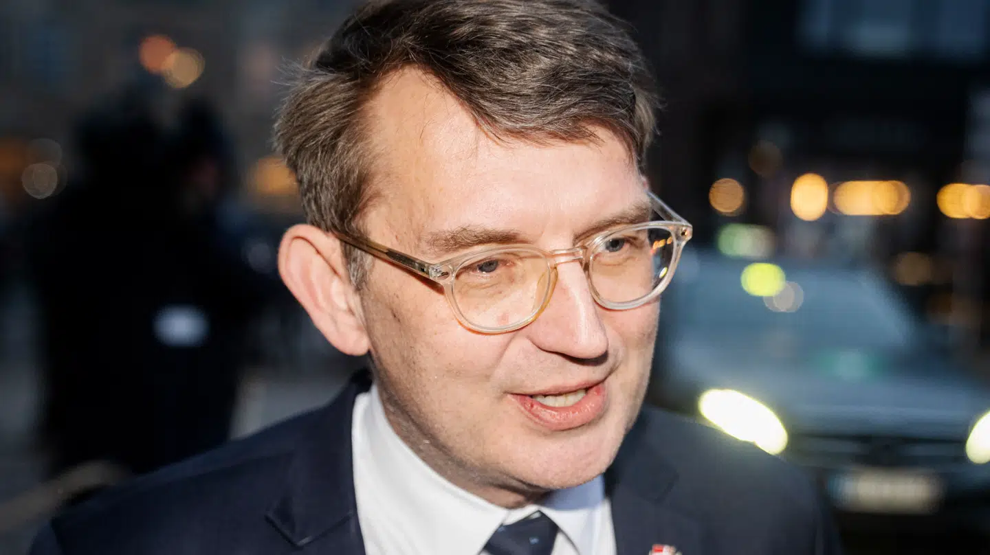 Forsvarsminister Troels Lund Poulsen (V) skal mandag mødes med Natos generalsekretær.