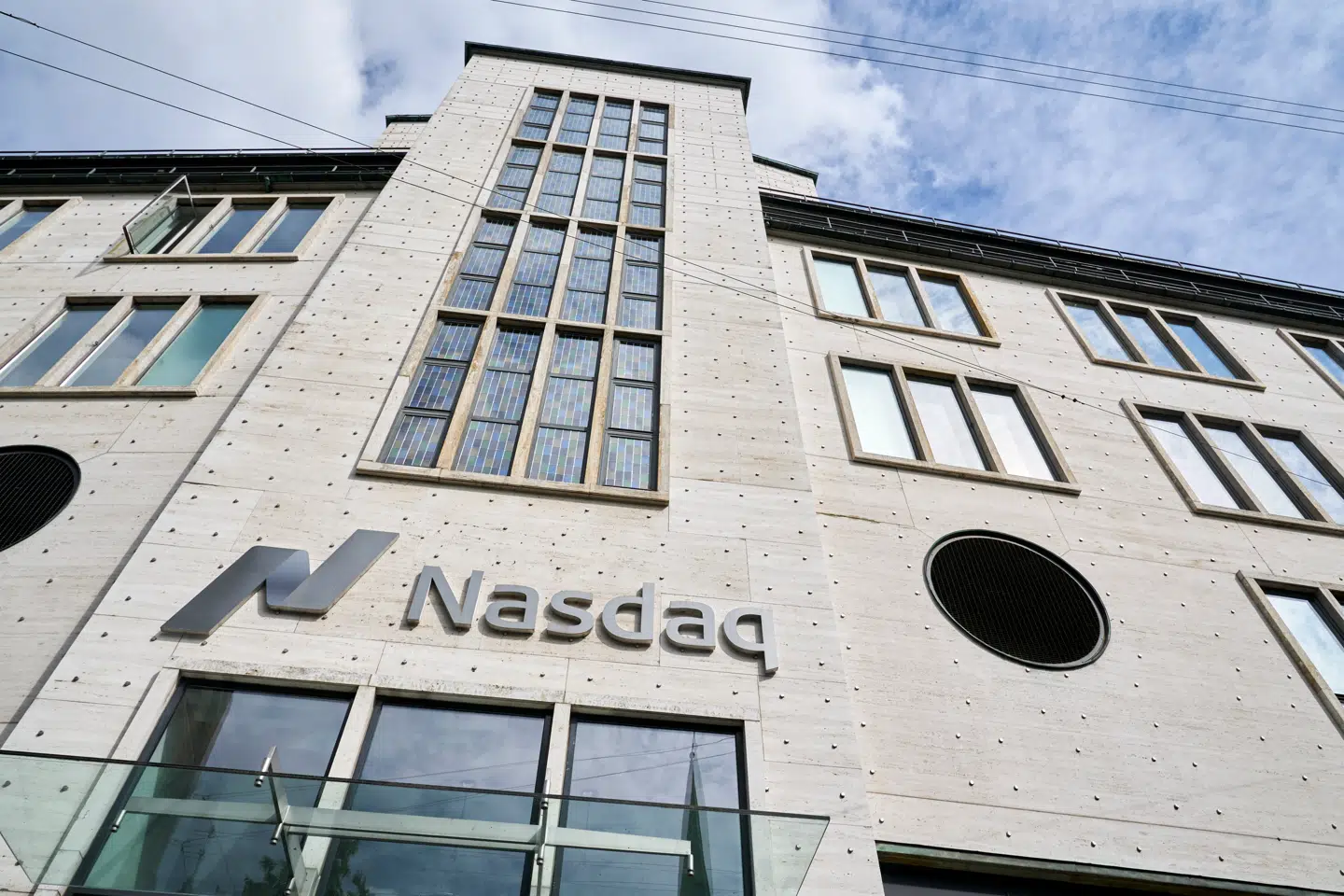 Der var røde tal overalt blandt de mest handlede danske selskaber på Nasdaq-børsen mandag morgen.